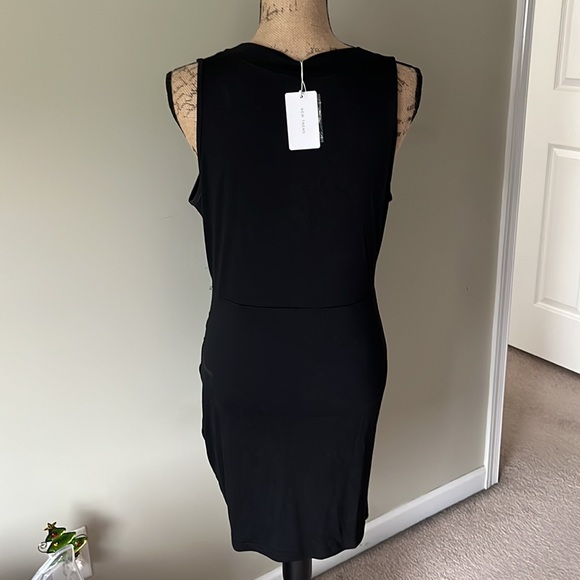 NWT black dress size medium with buttons - Picture 3 of 7